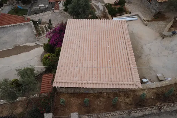 Φυσικό ροζ κεραμίδι στο Πόρτο Ράφτη